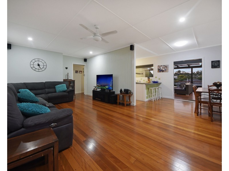 28 Patricks Road, Arana Hills QLD 4054