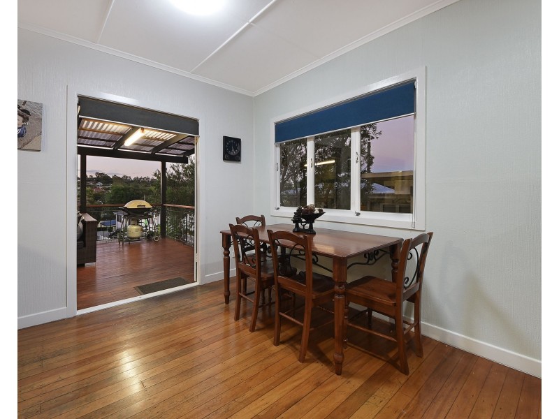 28 Patricks Road, Arana Hills QLD 4054