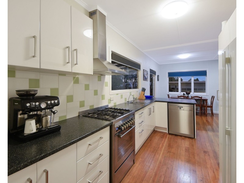 28 Patricks Road, Arana Hills QLD 4054