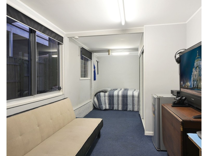 28 Patricks Road, Arana Hills QLD 4054