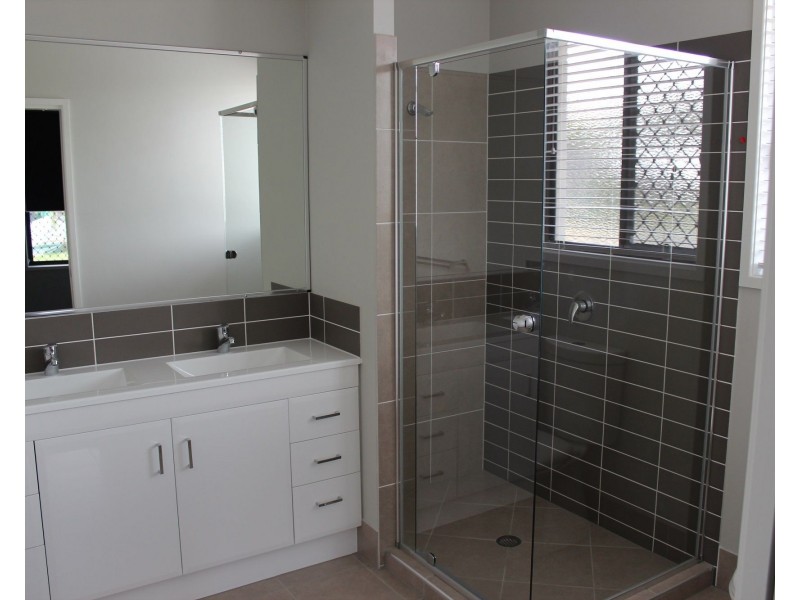 Samford Village QLD 4520