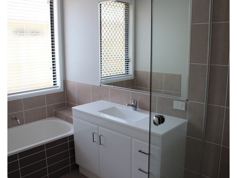 Samford Village QLD 4520