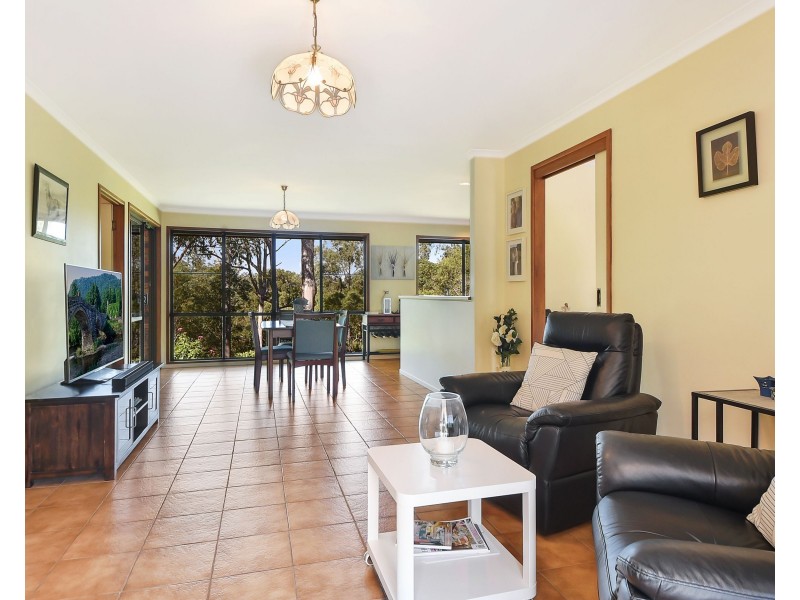 3 Fitzgerald Court, Clear Mountain QLD 4500
