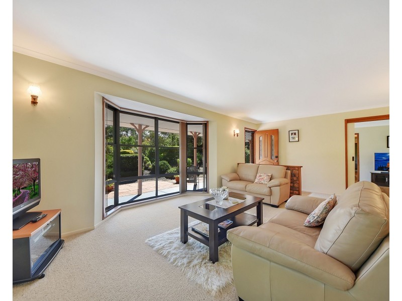 3 Fitzgerald Court, Clear Mountain QLD 4500