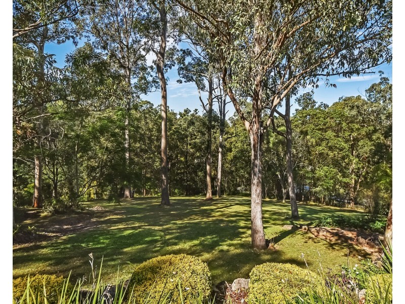 3 Fitzgerald Court, Clear Mountain QLD 4500