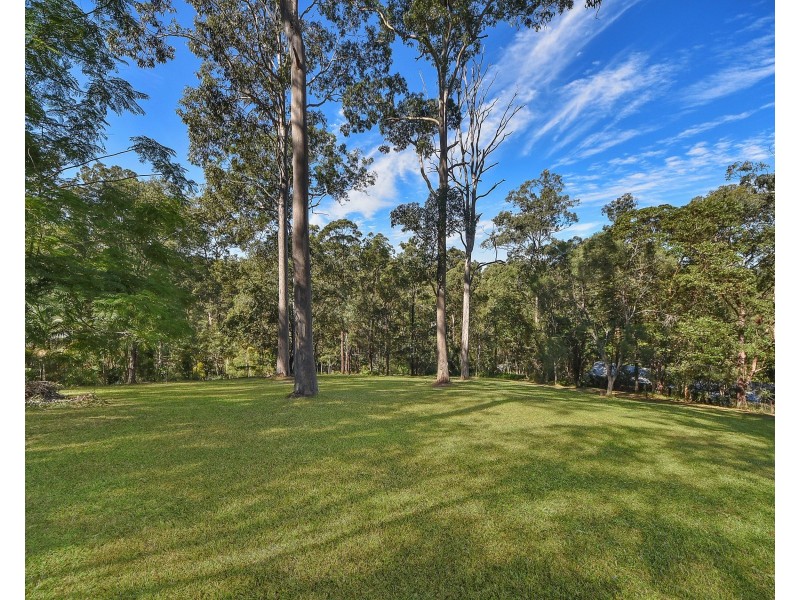 3 Fitzgerald Court, Clear Mountain QLD 4500