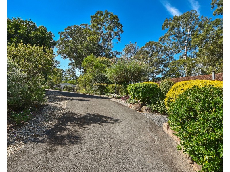 3 Fitzgerald Court, Clear Mountain QLD 4500