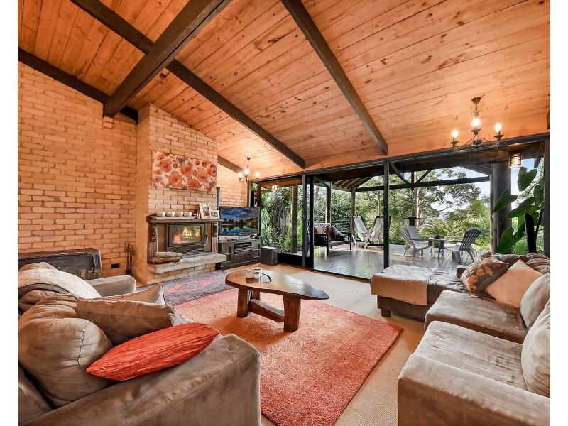 10 View Street, Mount Nebo QLD 4520