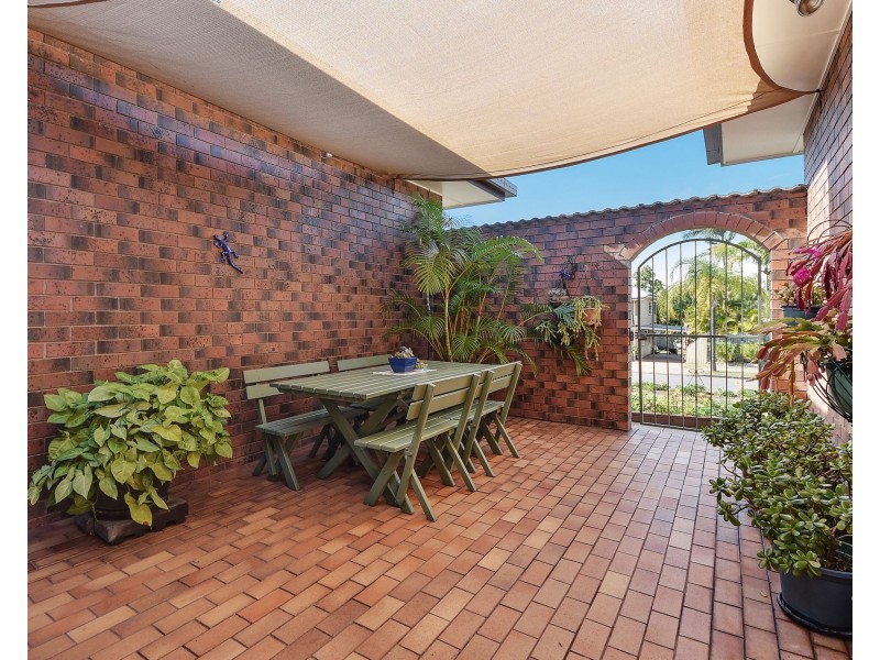 16 Whites Road, Chermside West QLD 4032