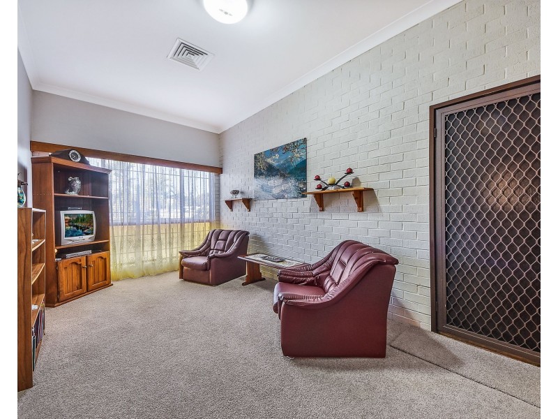 16 Whites Road, Chermside West QLD 4032