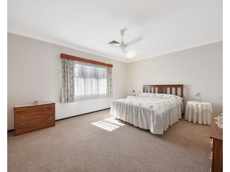 16 Whites Road, Chermside West QLD 4032
