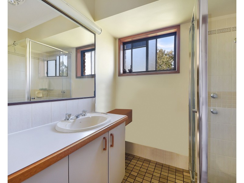 20 Mountain View Court, Samford Valley QLD 4520