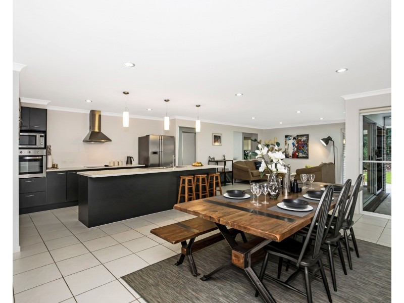 6 Bellbird Court, Cedar Creek QLD 4520