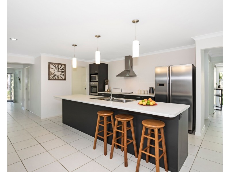 6 Bellbird Court, Cedar Creek QLD 4520