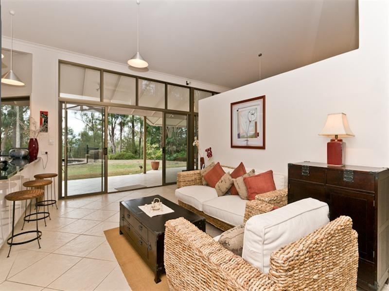 18 Nullamanna Road, Samford QLD 4520