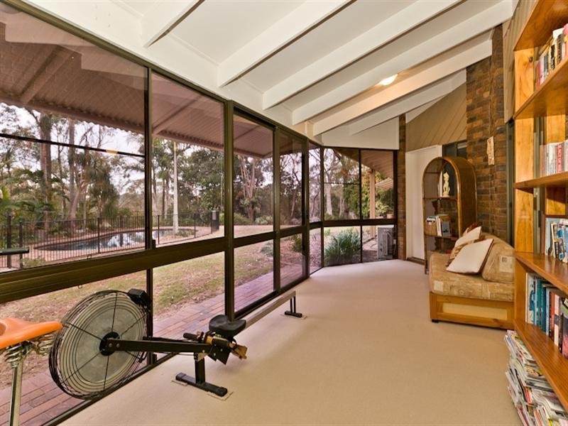 18 Nullamanna Road, Samford QLD 4520