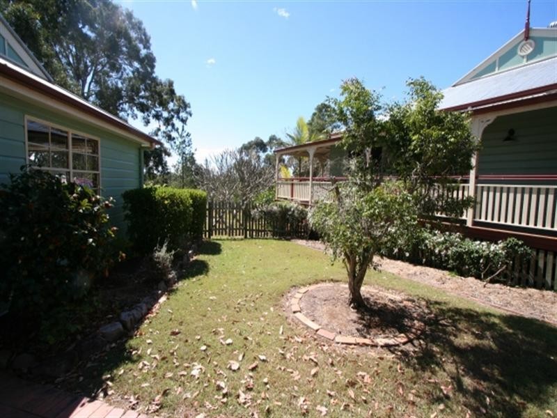 7 Davison Road, Samford QLD 4520
