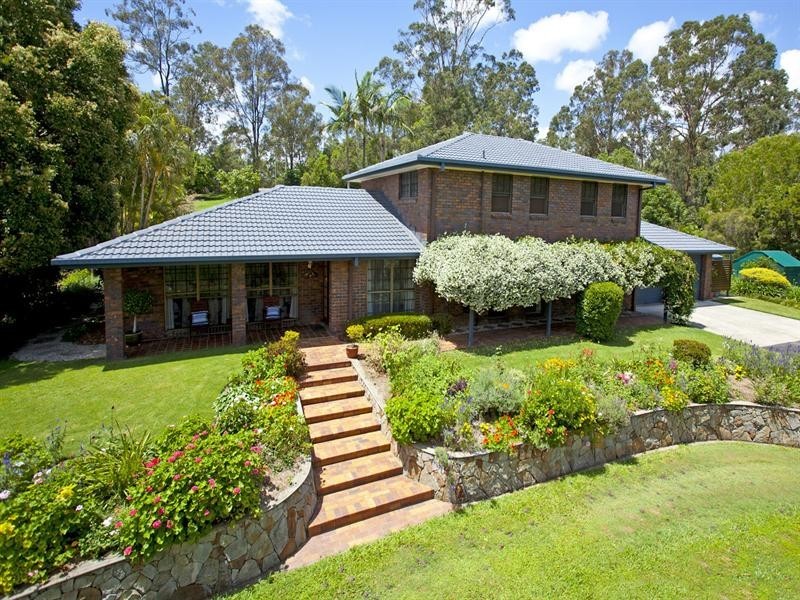 11 Barker Street, Cashmere QLD 4500