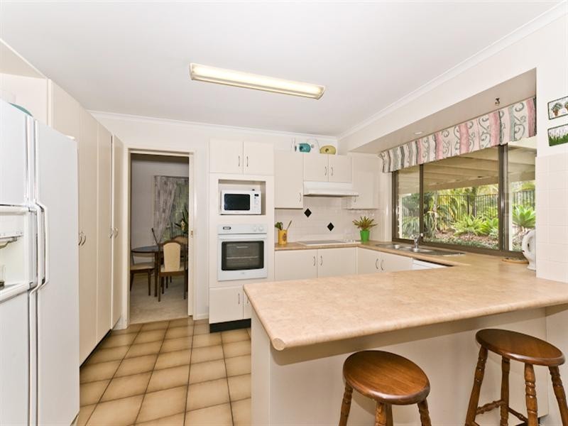 11 Barker Street, Cashmere QLD 4500