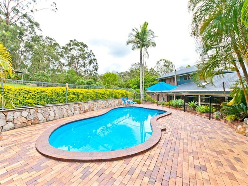 11 Barker Street, Cashmere QLD 4500