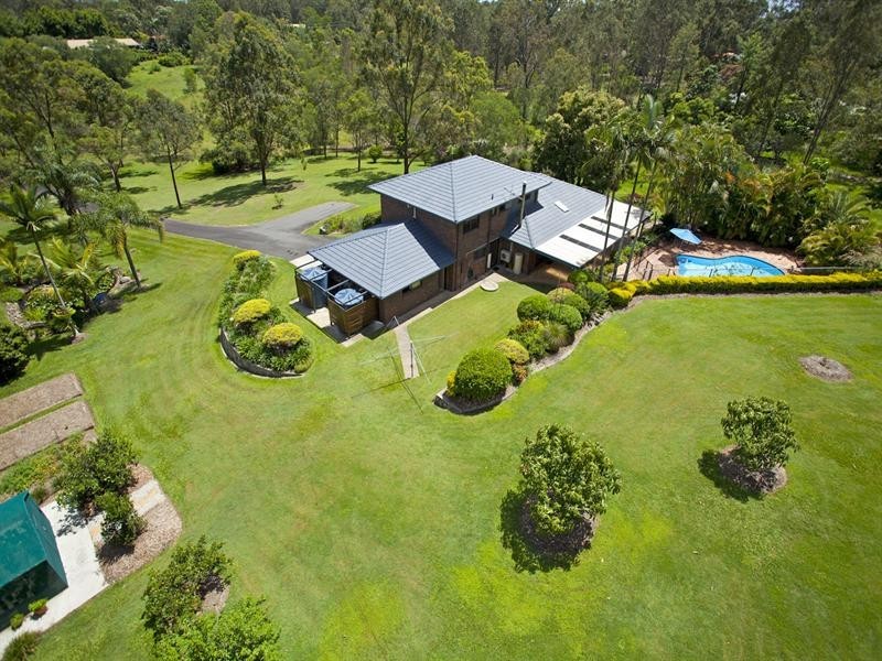 11 Barker Street, Cashmere QLD 4500