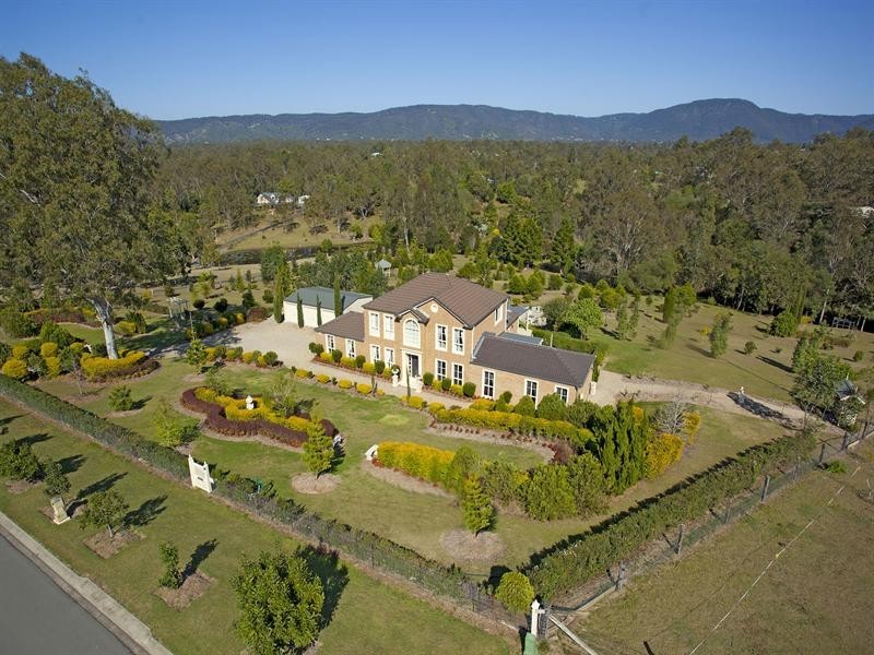 4 Riverine Court, Samford QLD 4520