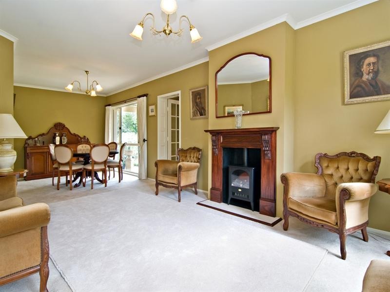 4 Riverine Court, Samford QLD 4520