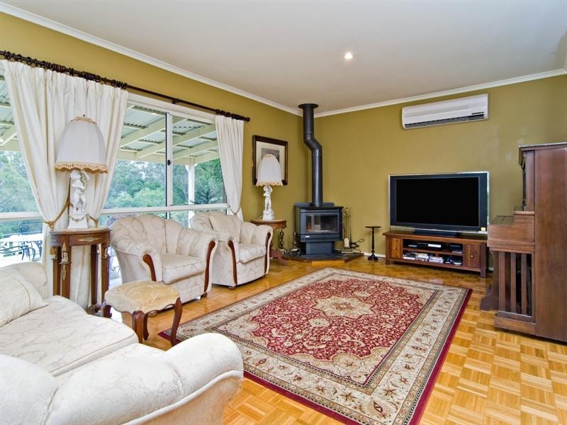 4 Riverine Court, Samford QLD 4520