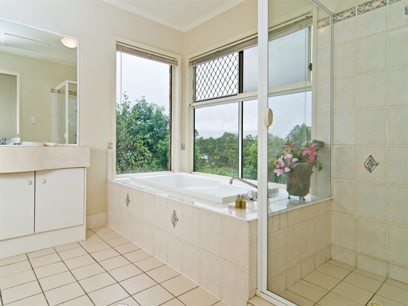 4 Riverine Court, Samford QLD 4520