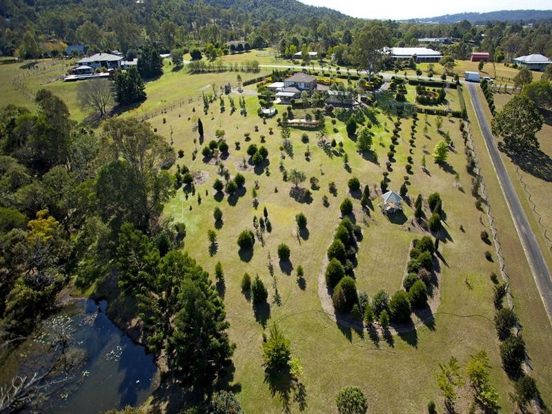 4 Riverine Court, Samford QLD 4520