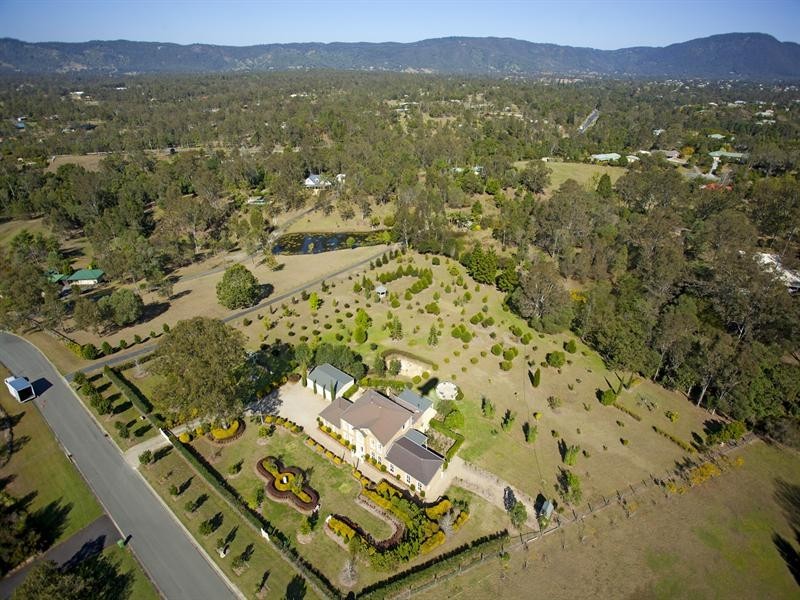 4 Riverine Court, Samford QLD 4520