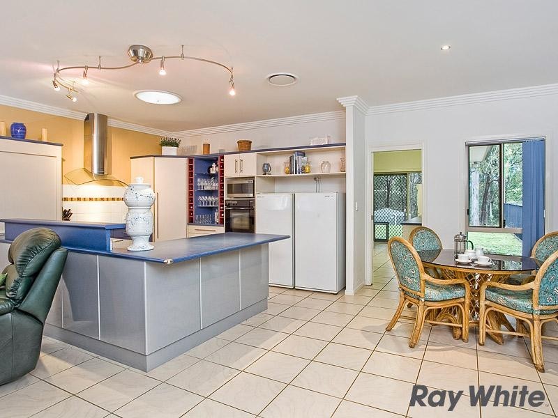 7 Dressage Close, Samford QLD 4520