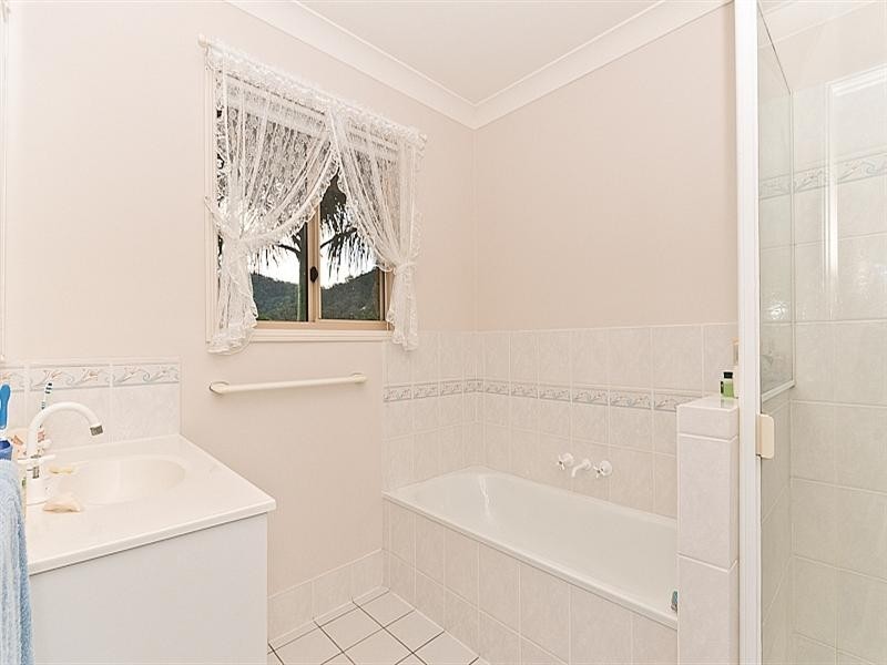 10 Primwood Court, Samford QLD 4520