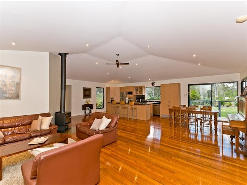 63 Kareela Drive, Samford QLD 4520