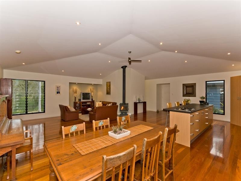 63 Kareela Drive, Samford QLD 4520