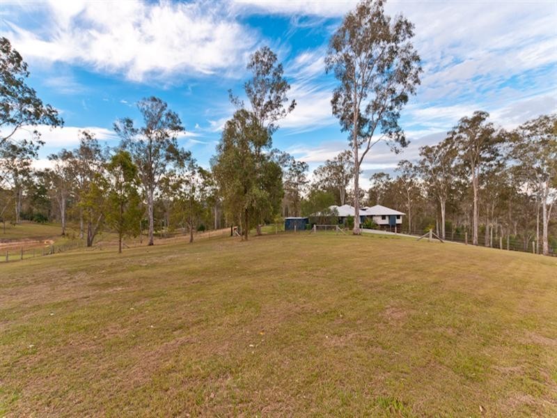 63 Kareela Drive, Samford QLD 4520