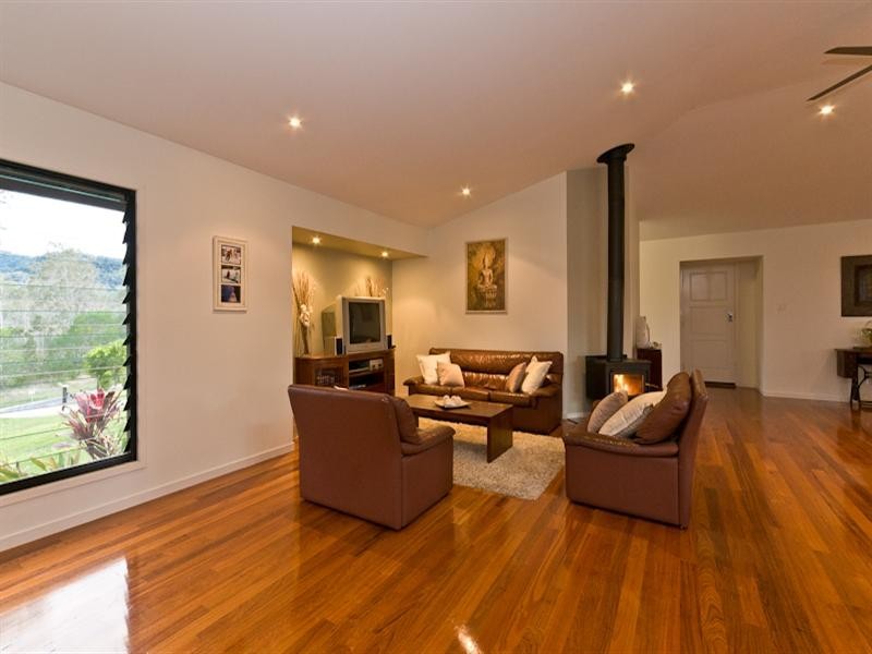 63 Kareela Drive, Samford QLD 4520