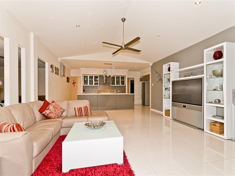 2 Chalmers Court, Samford QLD 4520