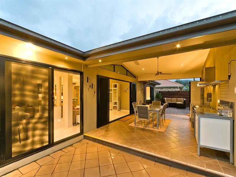 2 Chalmers Court, Samford QLD 4520