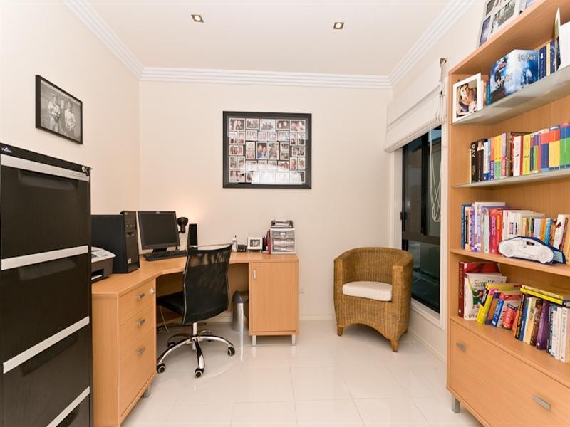 2 Chalmers Court, Samford QLD 4520