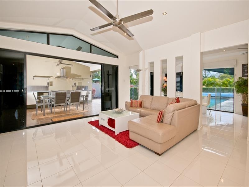 2 Chalmers Court, Samford QLD 4520