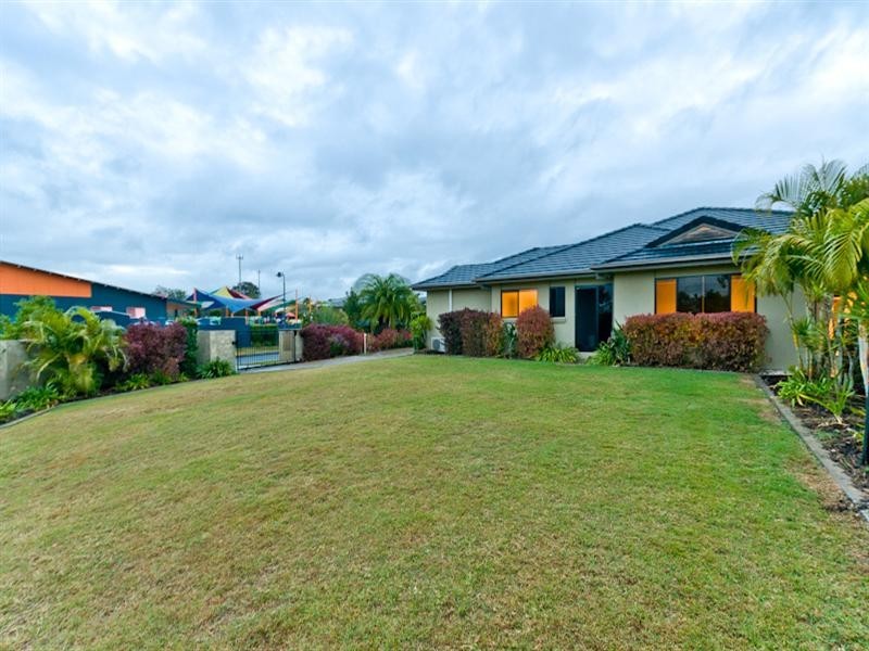 2 Chalmers Court, Samford QLD 4520