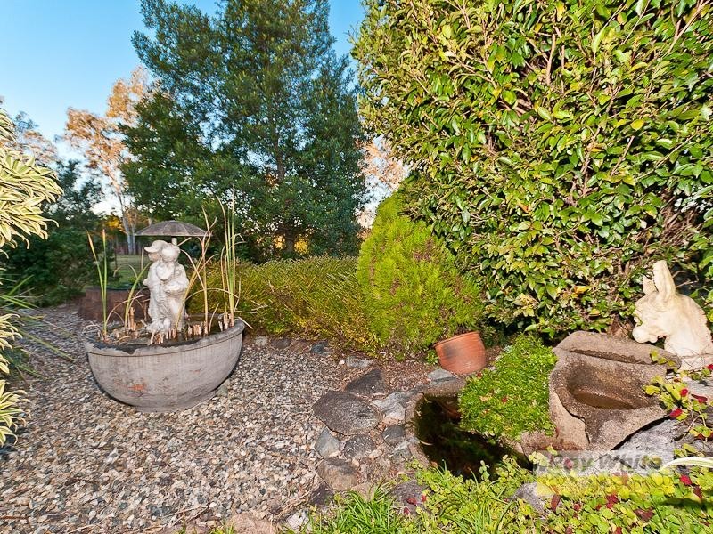 9 Riverine Court, Samford Valley QLD 4520