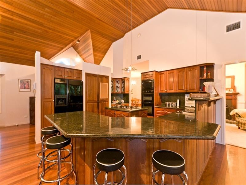 48 Honeywood Court, Samford QLD 4520