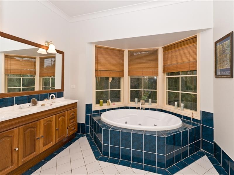 48 Honeywood Court, Samford QLD 4520