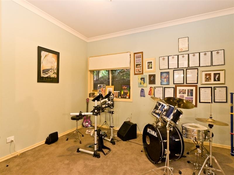 48 Honeywood Court, Samford QLD 4520