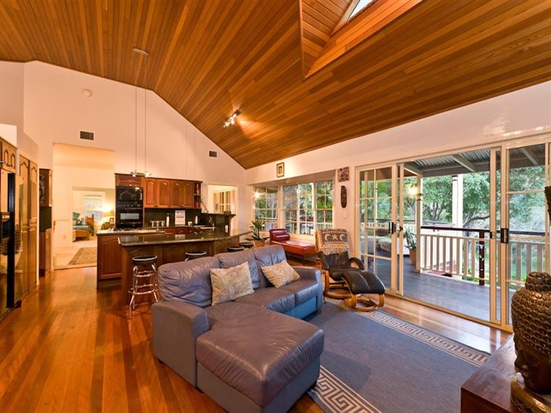 48 Honeywood Court, Samford QLD 4520