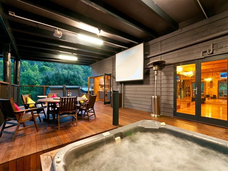 734 Cedar Creek Road, Cedar Creek QLD 4520