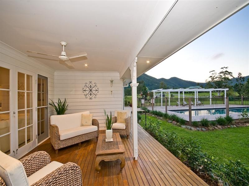 6 Horseshoe Court, Samford QLD 4520