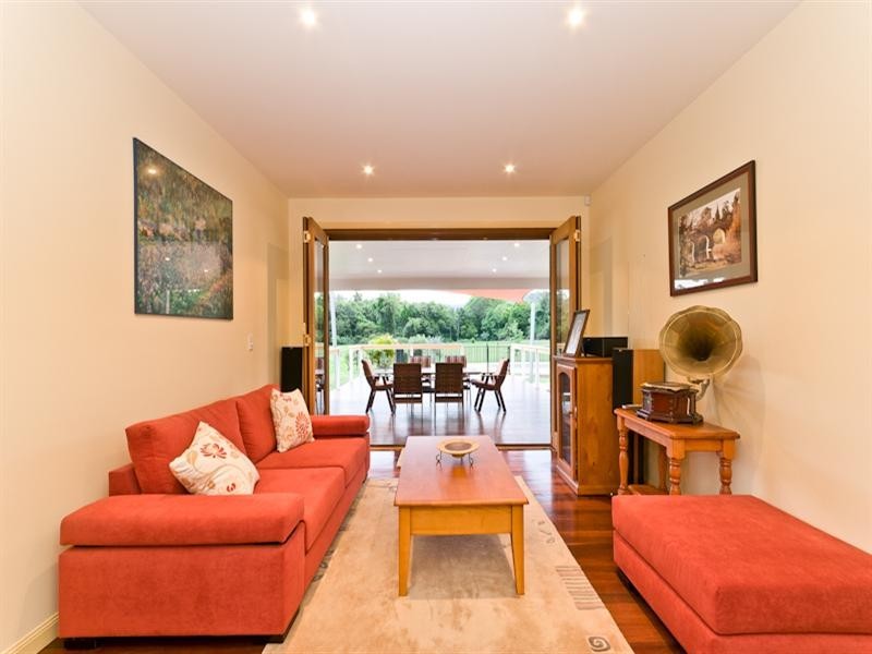 32 Castlewood Court, Samford QLD 4520